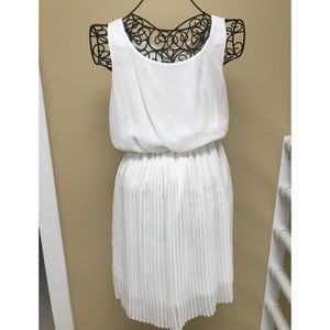 Polyester Lulu’s dress